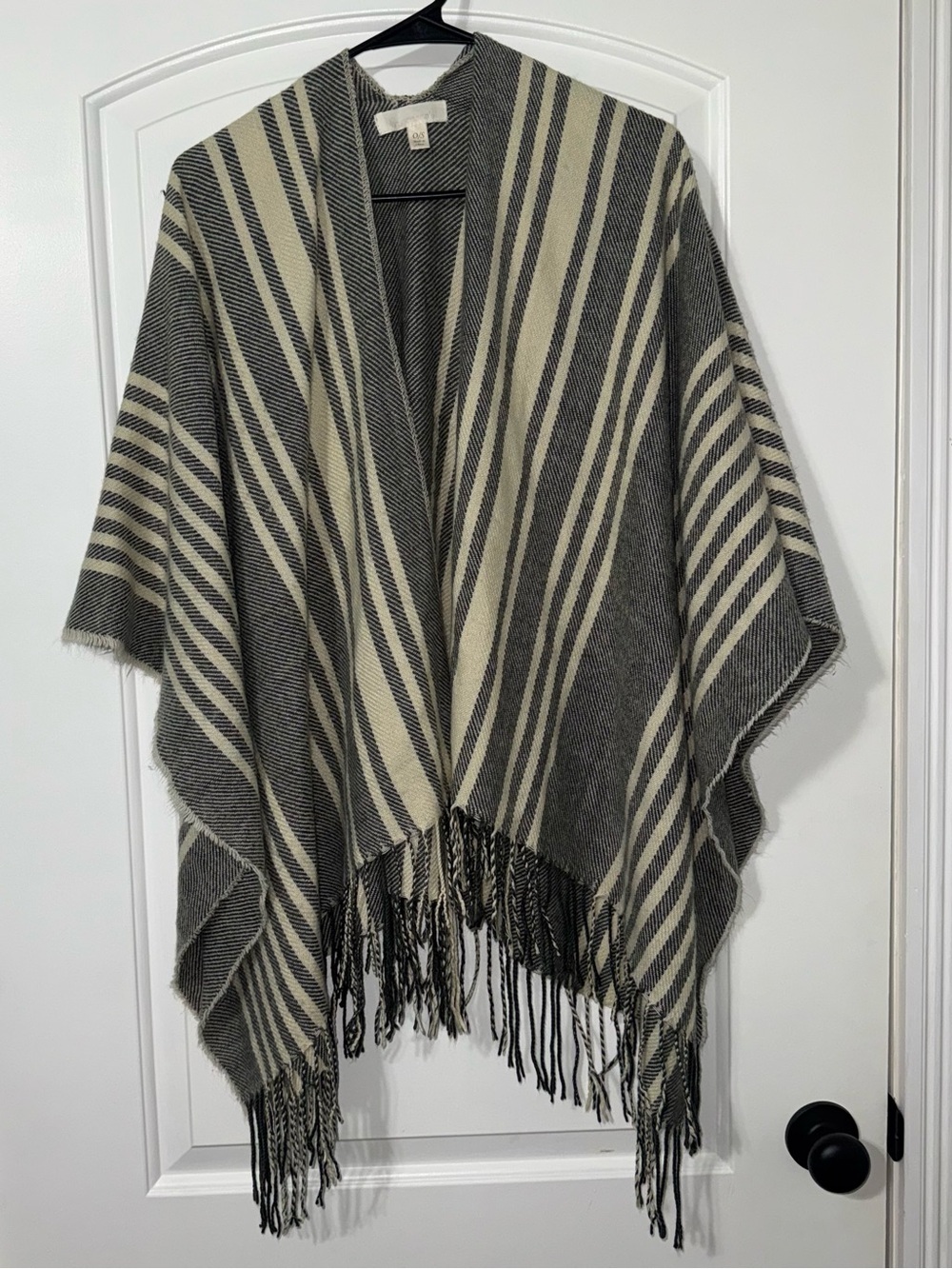 Francesca’s Beanie And Fringe Poncho Bundle - Picture 1 of 5